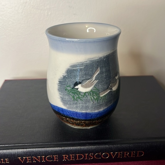 W. Morgan Handmade Art Pottery Chickadee Coffee Tea Hot Cocoa Mug 9oz - Picture 4 of 6